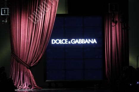 DOLCE AND GABBANA,FIGURE,MILANO,WINTER 2010-11,WOMEN